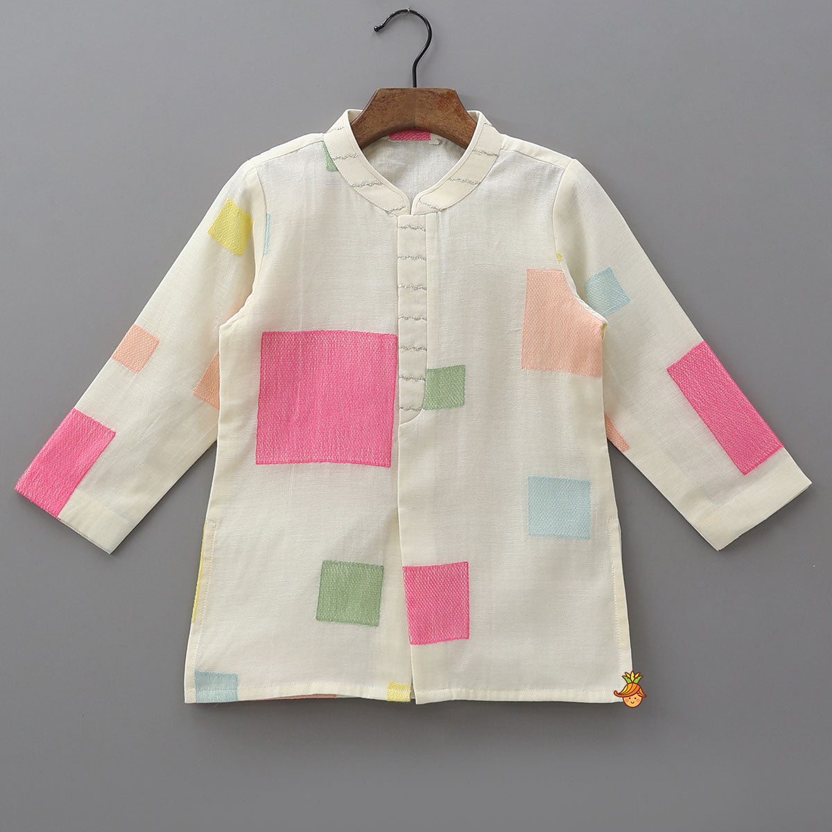 Geometric Embroidered Kurta With Pyjama