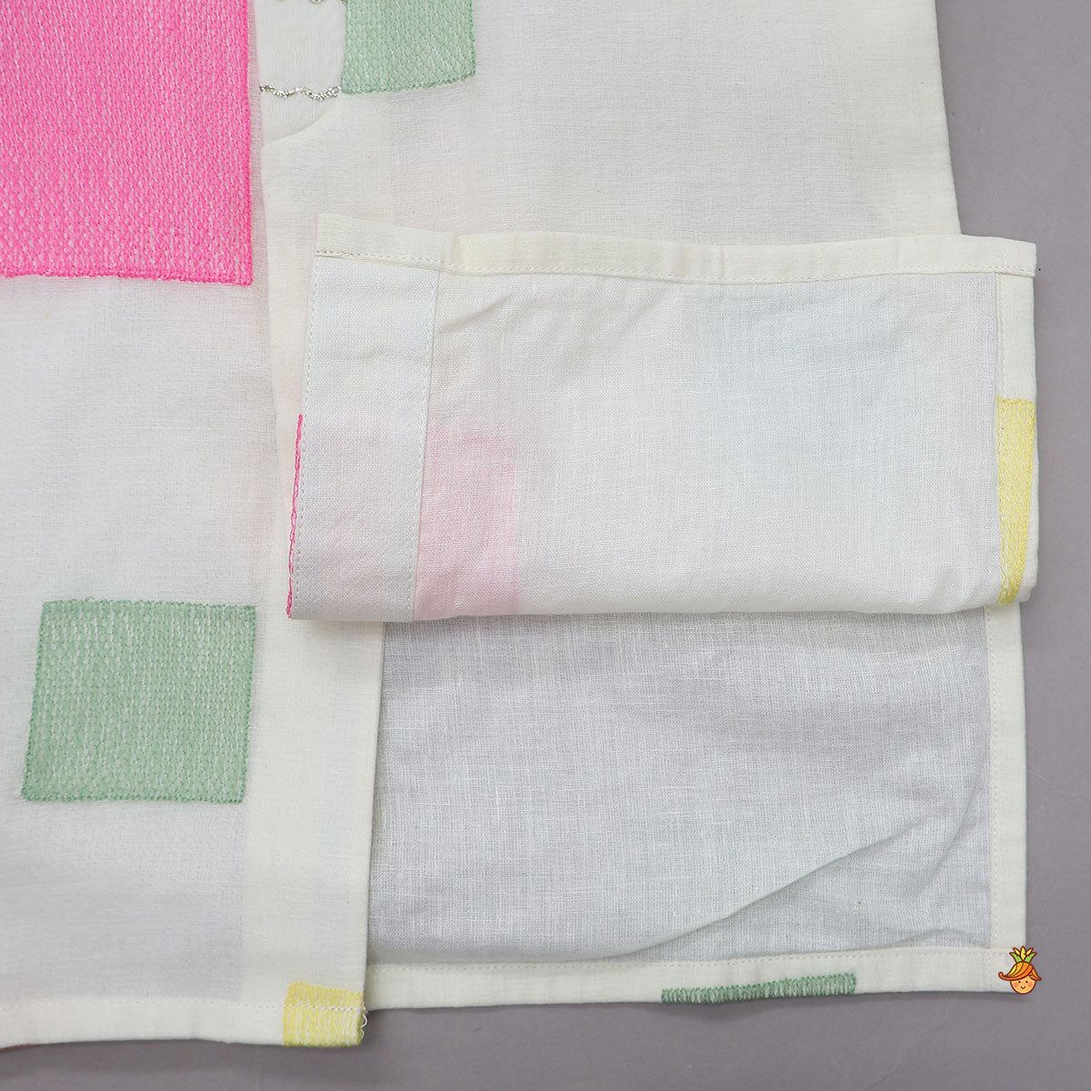 Geometric Embroidered Kurta With Pyjama