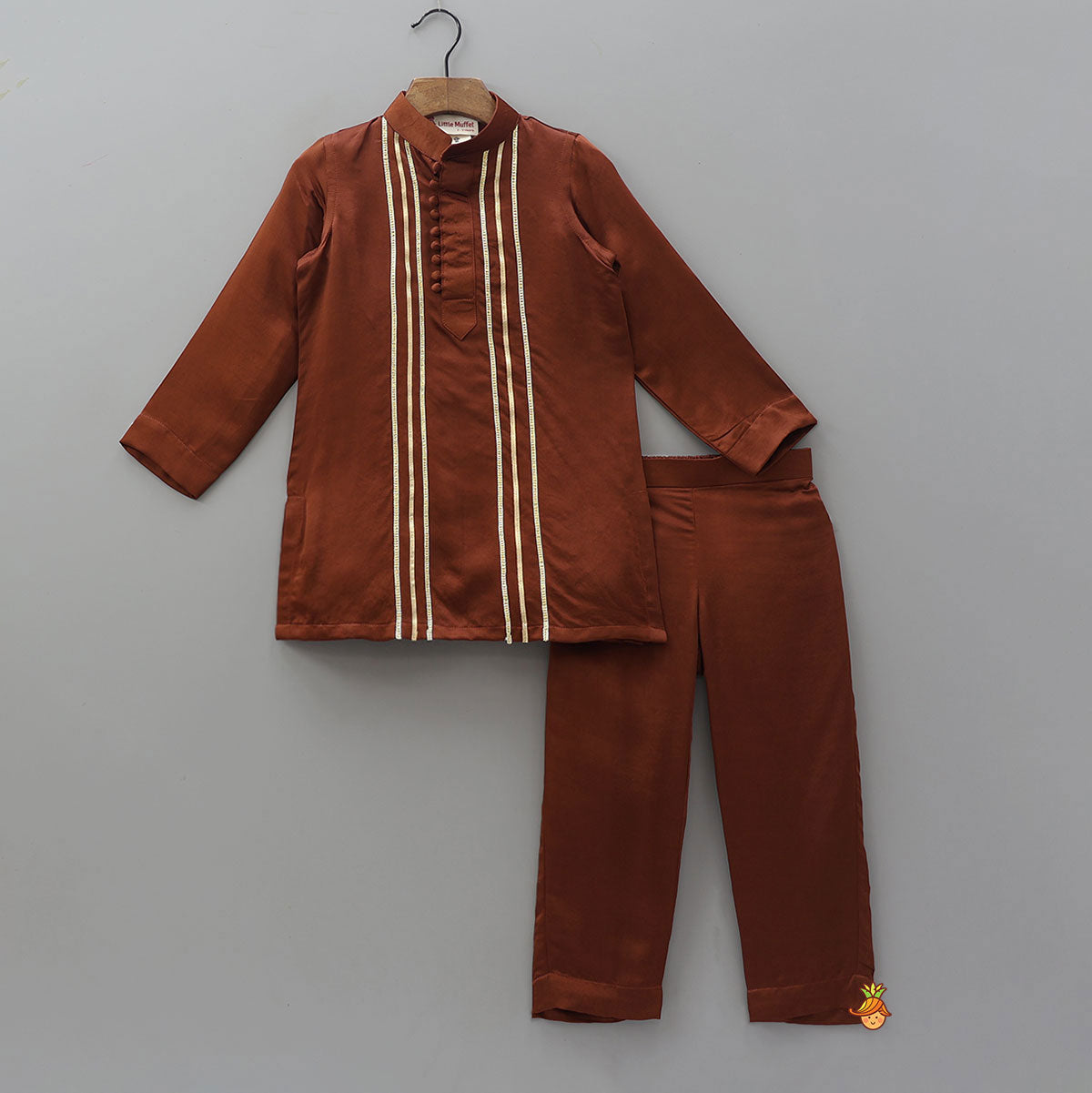 Potli Buttons Detail Kurta And Pyjama