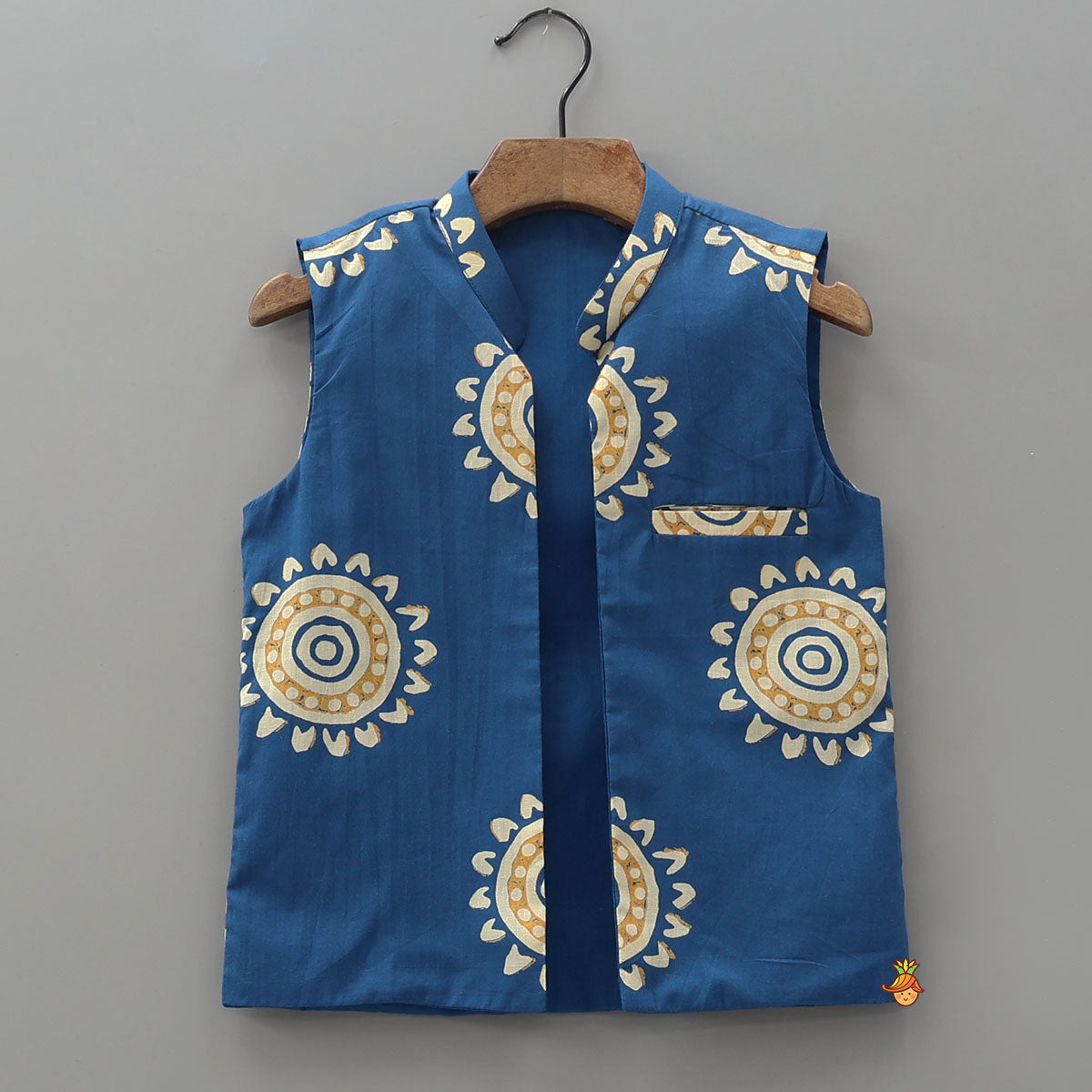 Soft Cotton Printed Ethnic Kurta With Open Jacket And Pyjama