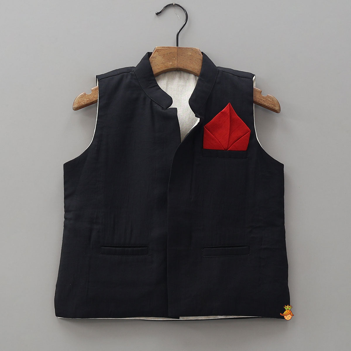 Kurta With Contrasting Pocket Square Jacket And Pyjama