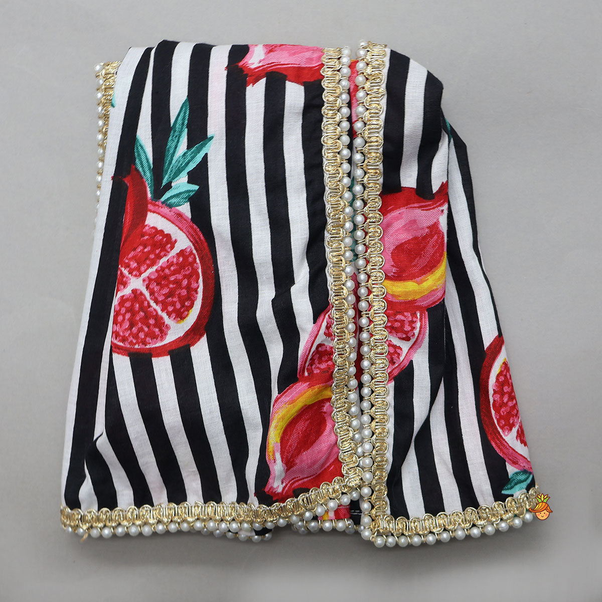 Elegant Shirt Style Top And Pant With Attached Dupatta And Hair Band