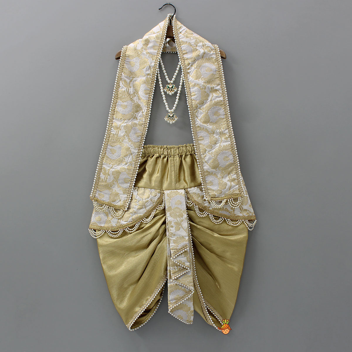 Festive Brocade Dhoti Set With Matching Stole
