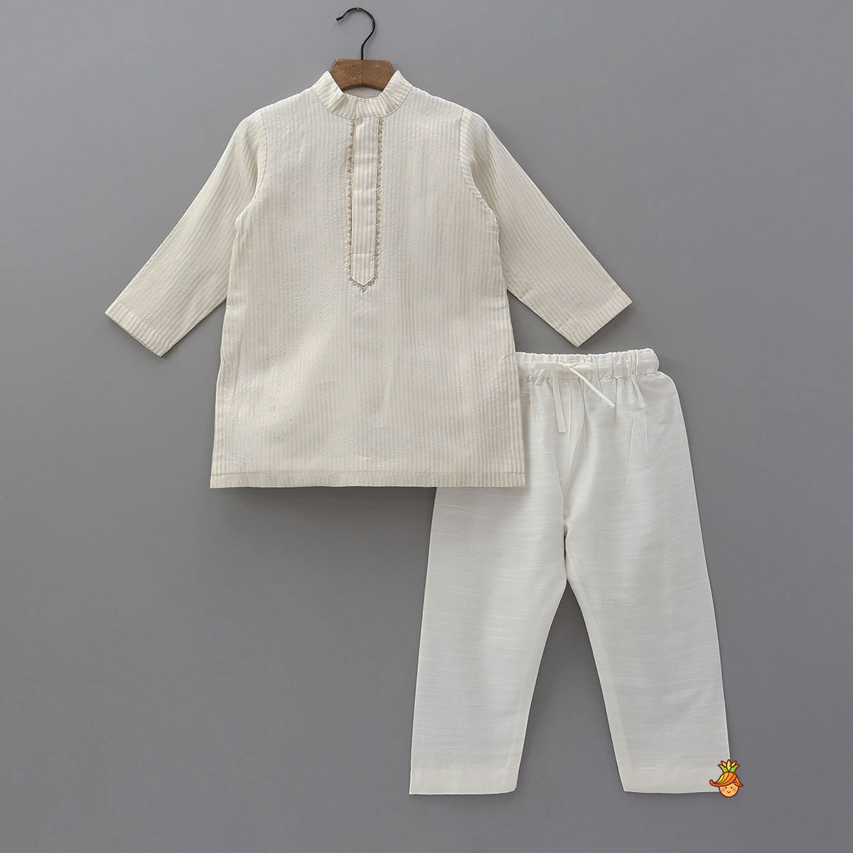 Shiny Stripes Kurta With Pyjama