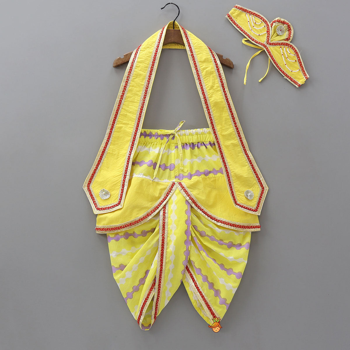 Festive Dhoti Set With Matching Stole And Mukut