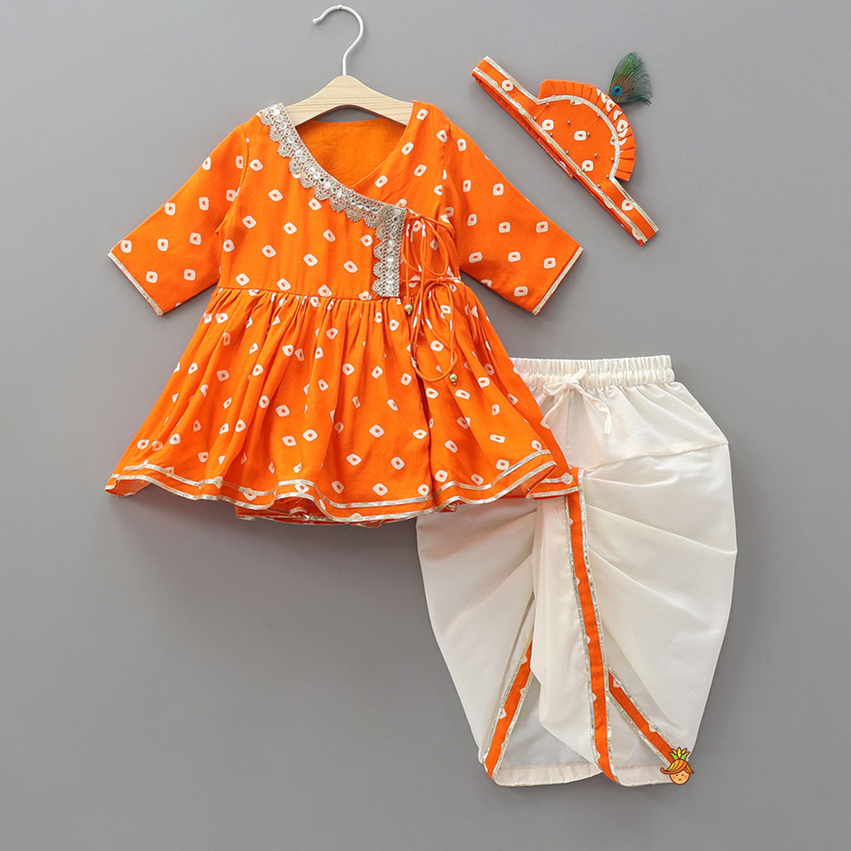 Bandhani Printed Angarkha And Dhoti With Mukut