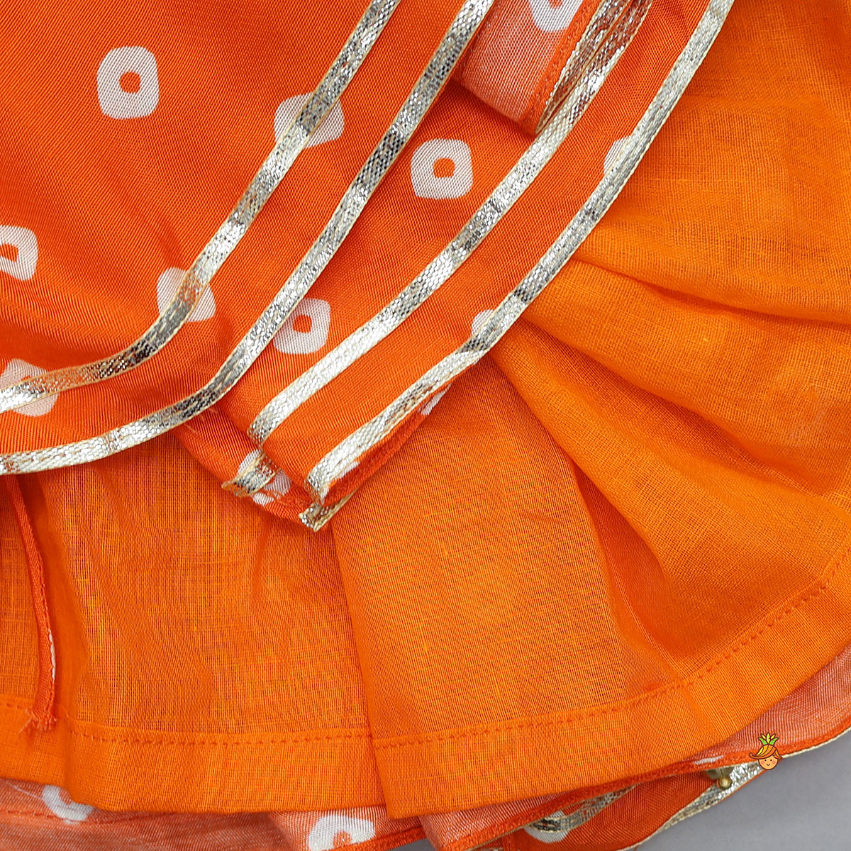 Bandhani Printed Angarkha And Dhoti With Mukut