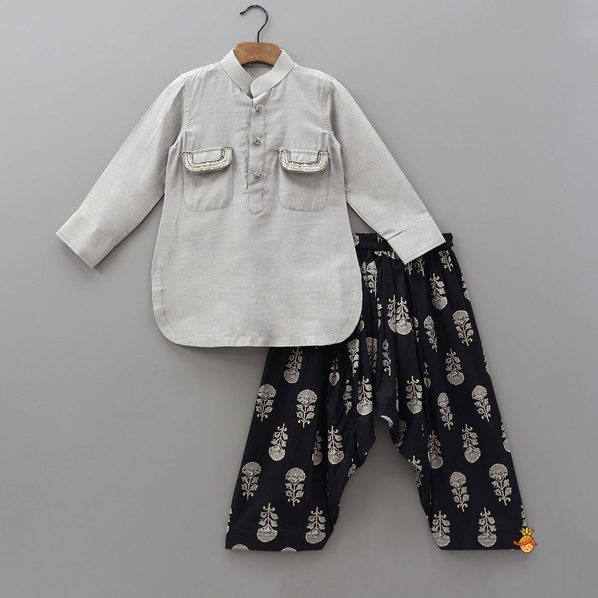 Curved Hem Kurta And Salwar