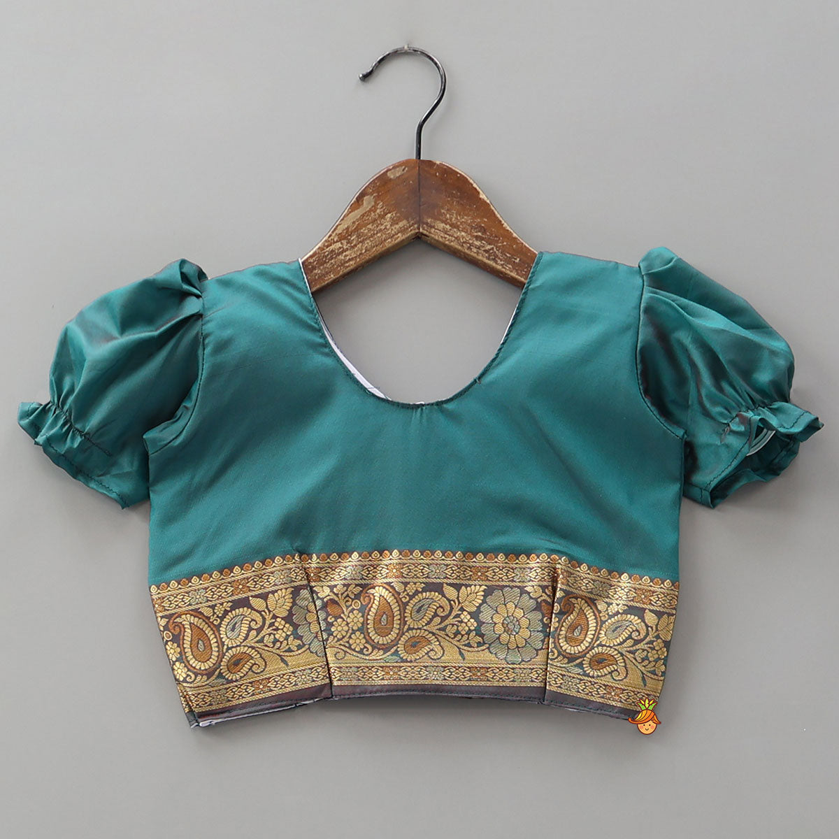 Pre Draped Nauvari Saree With Puff Sleeved Top