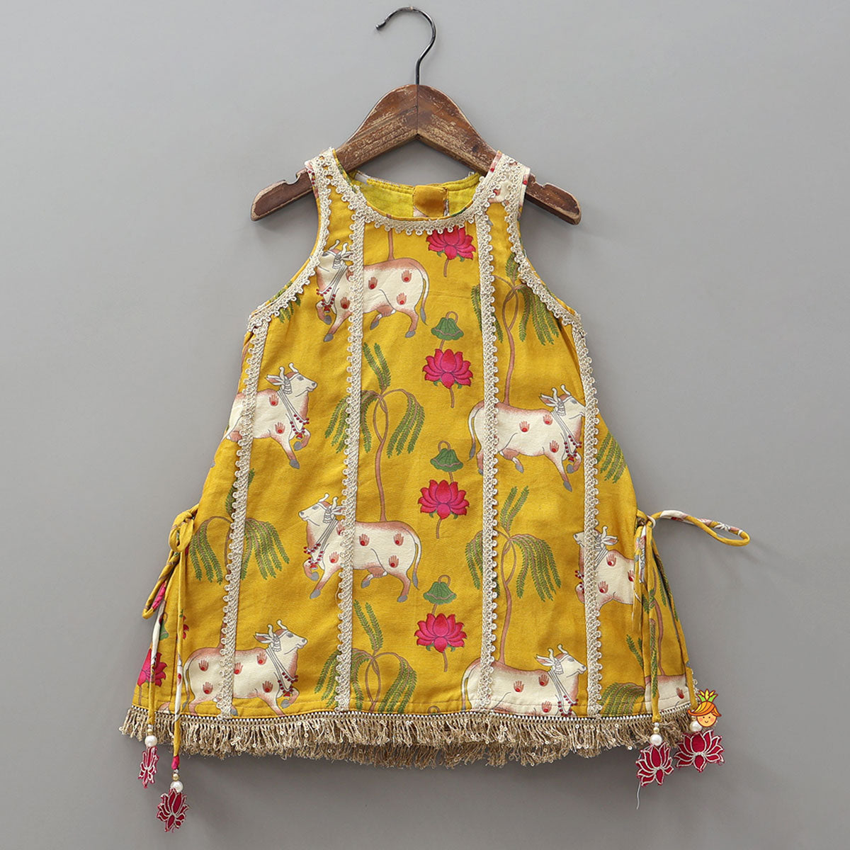 Festive Printed Round Neck Kurti And Dhoti Style Pant