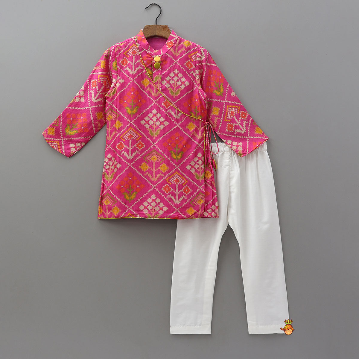 Side Knot Style Kurta And Pyjama