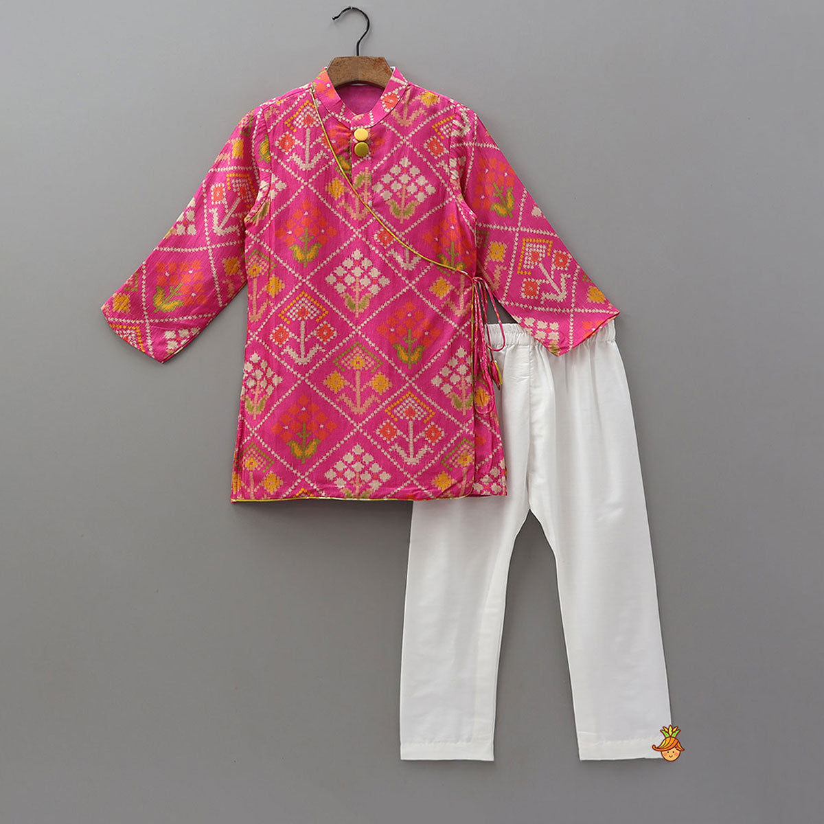Side Knot Style Kurta And Pyjama