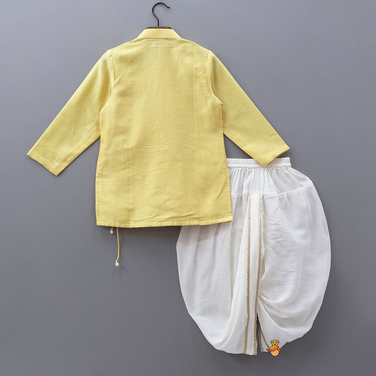 Graceful Dual-Knot Kurta With Dhoti