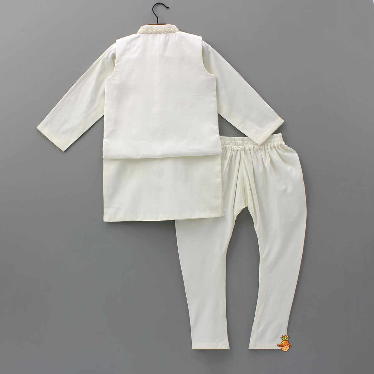 Ethnic Kurta With Exquisite Embroidered Jacket And Churidar