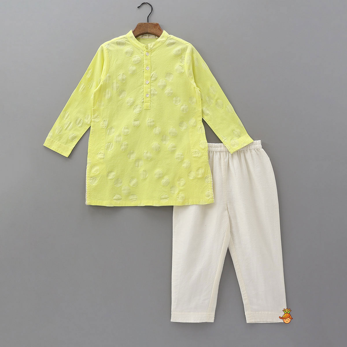 Embossed Circular Pattern Kurta And Pyjama
