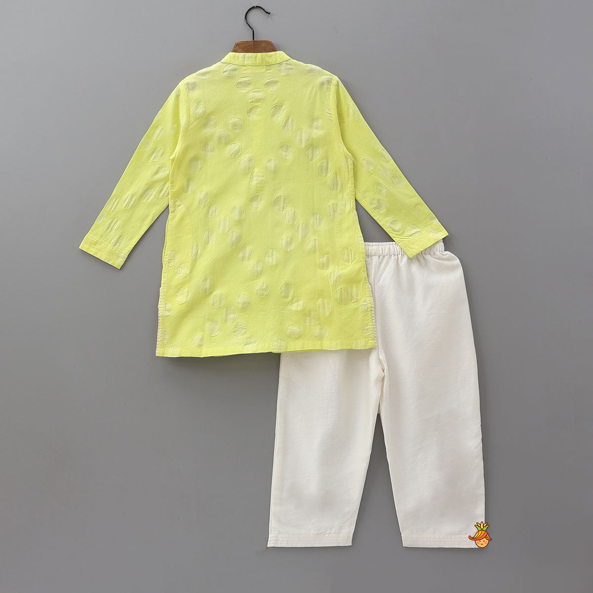 Embossed Circular Pattern Kurta And Pyjama