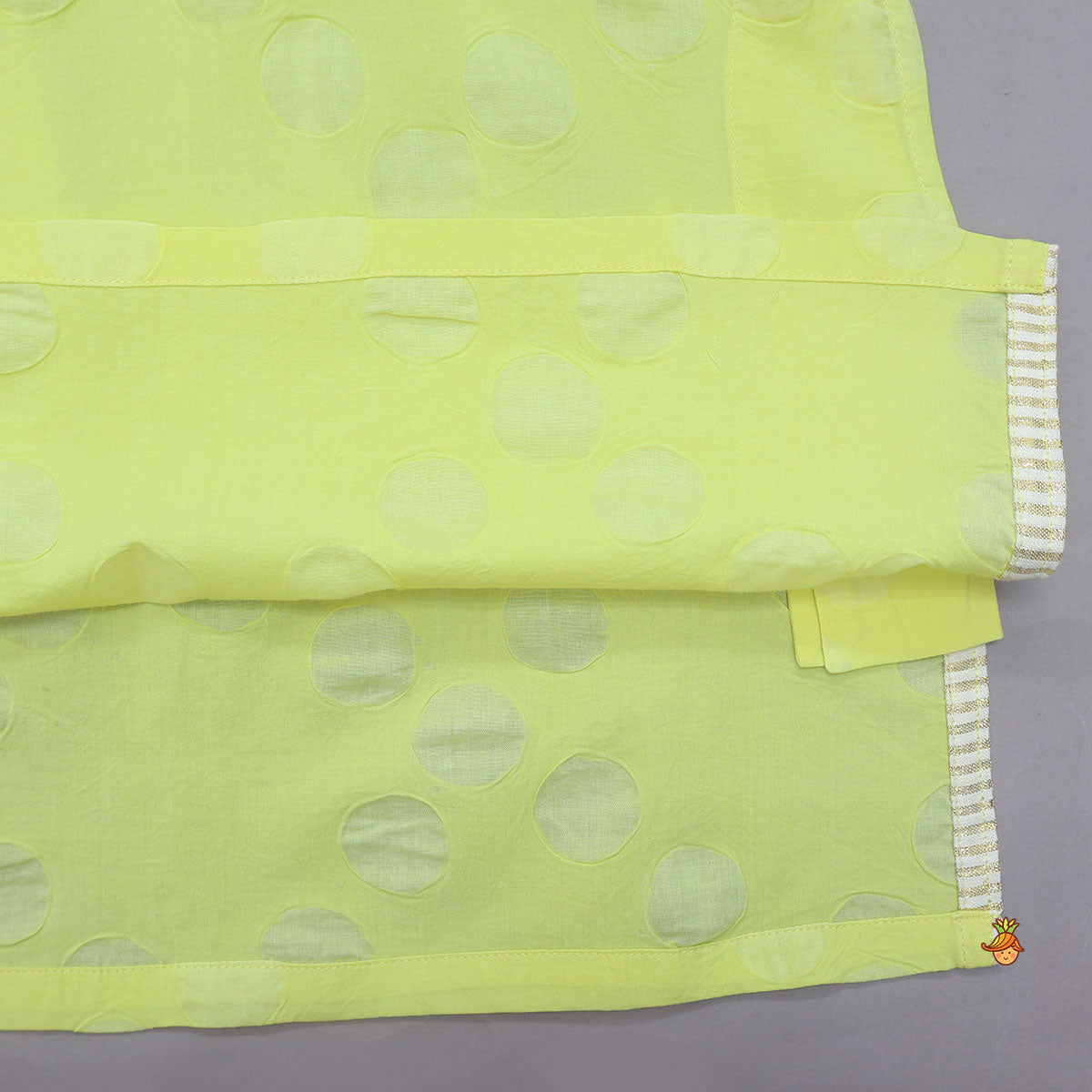 Embossed Circular Pattern Kurta And Pyjama