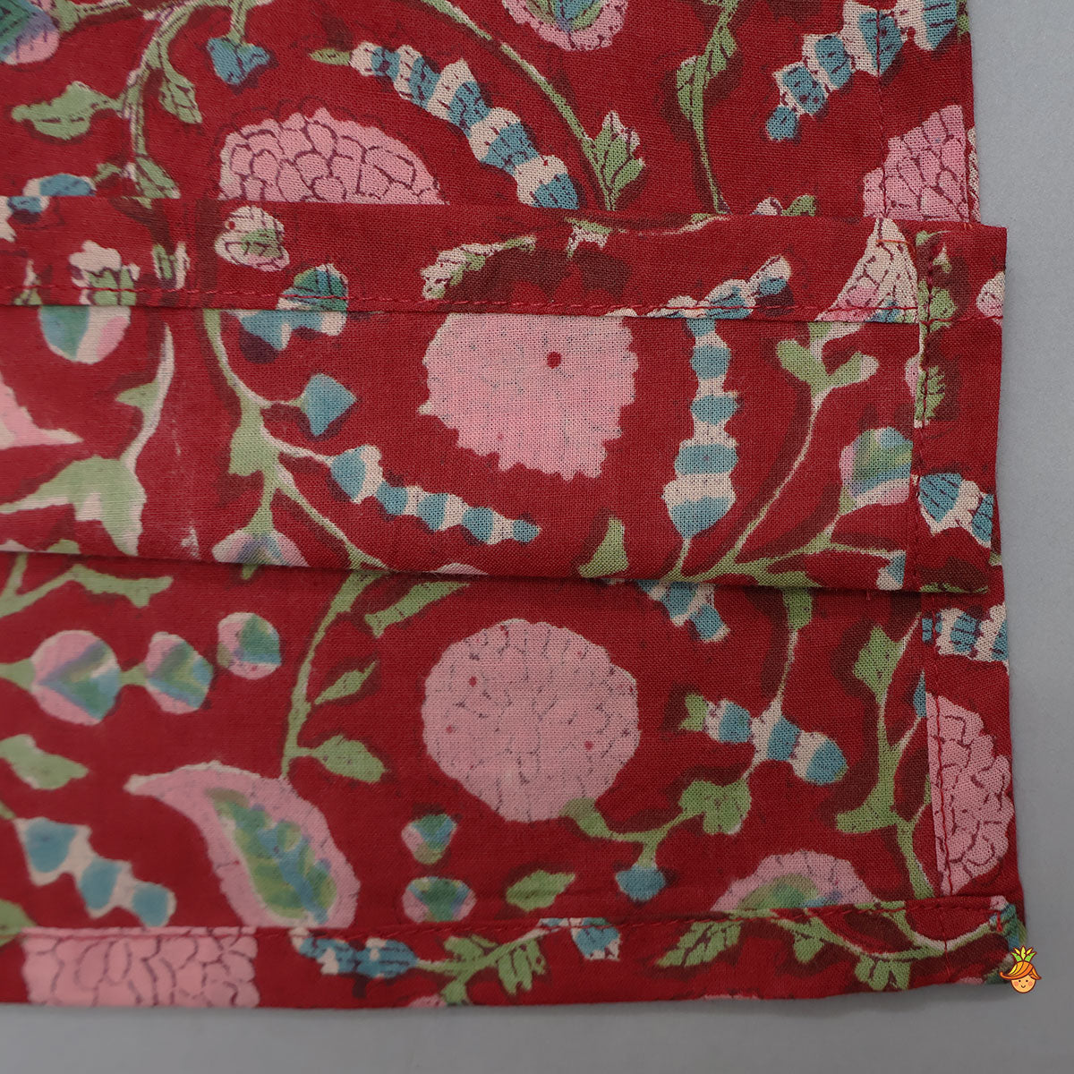 Hand Block Floral Printed Stylish Kurta And Lurex Striped Dhoti