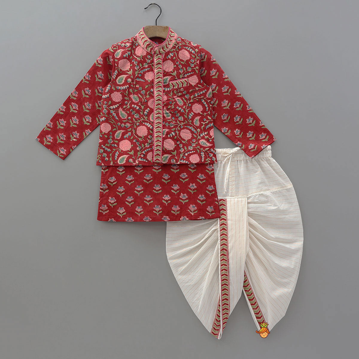 Ethnic Kurta With Pocket Detail Jacket And Dhoti
