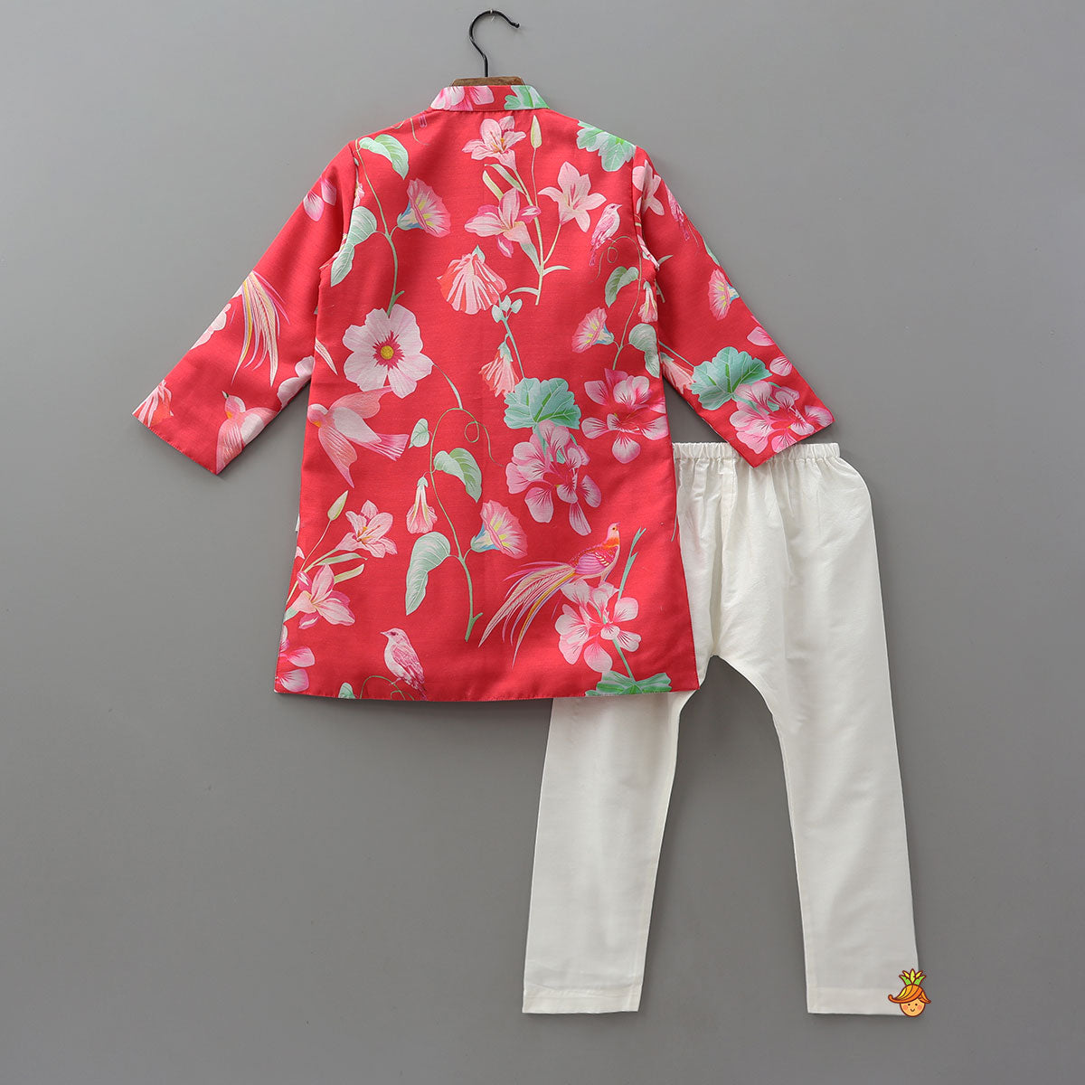 Elegant Floral And Bird Printed Kurta With Pyjama
