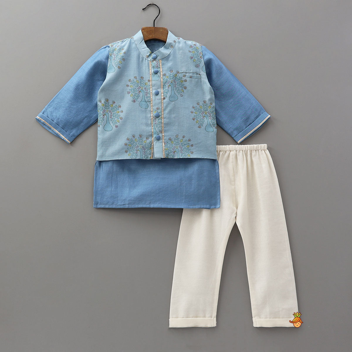 Traditional Kurta With Printed Jacket And Pyjama