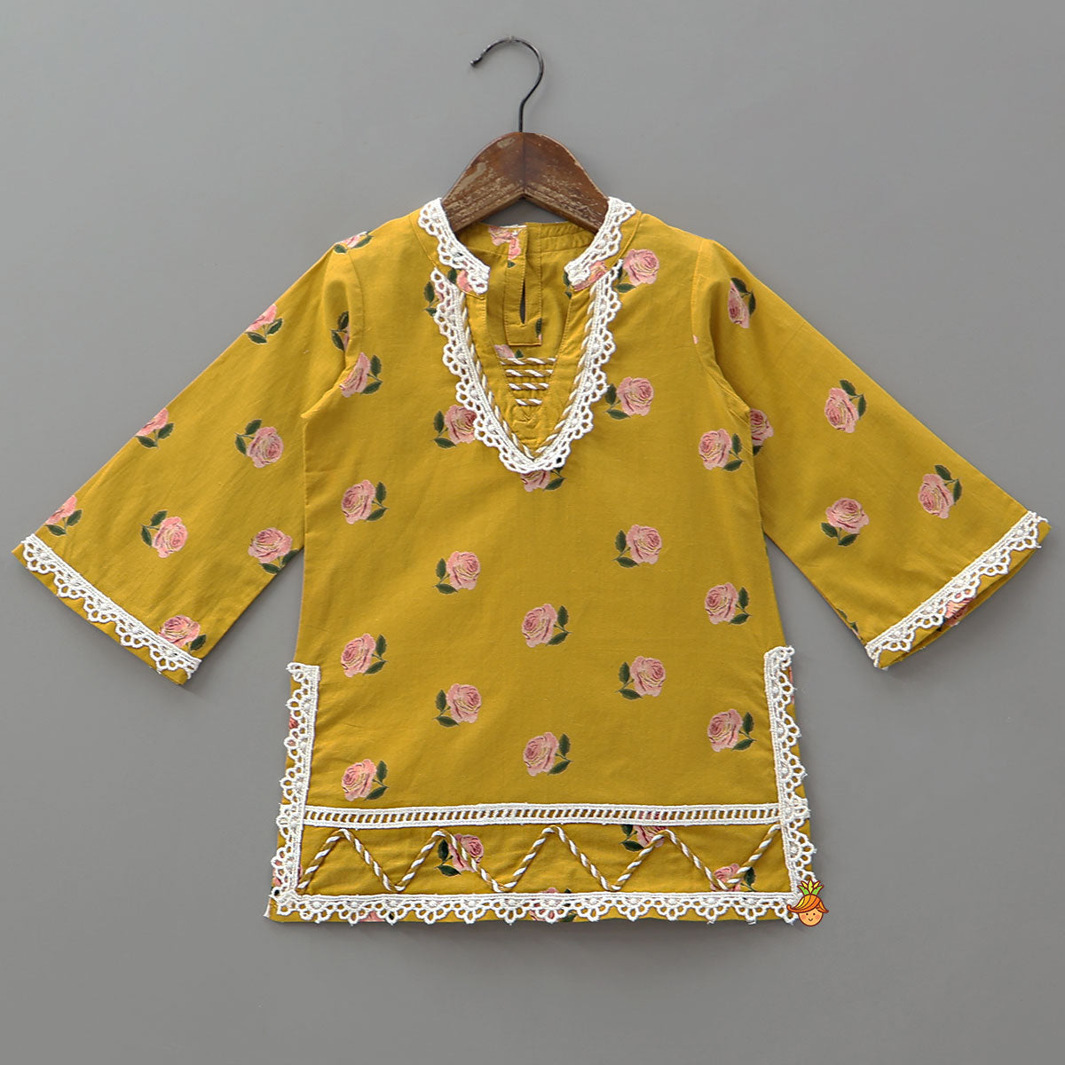 Hand Block Floral Printed Lace Detailed Kurti With Pants