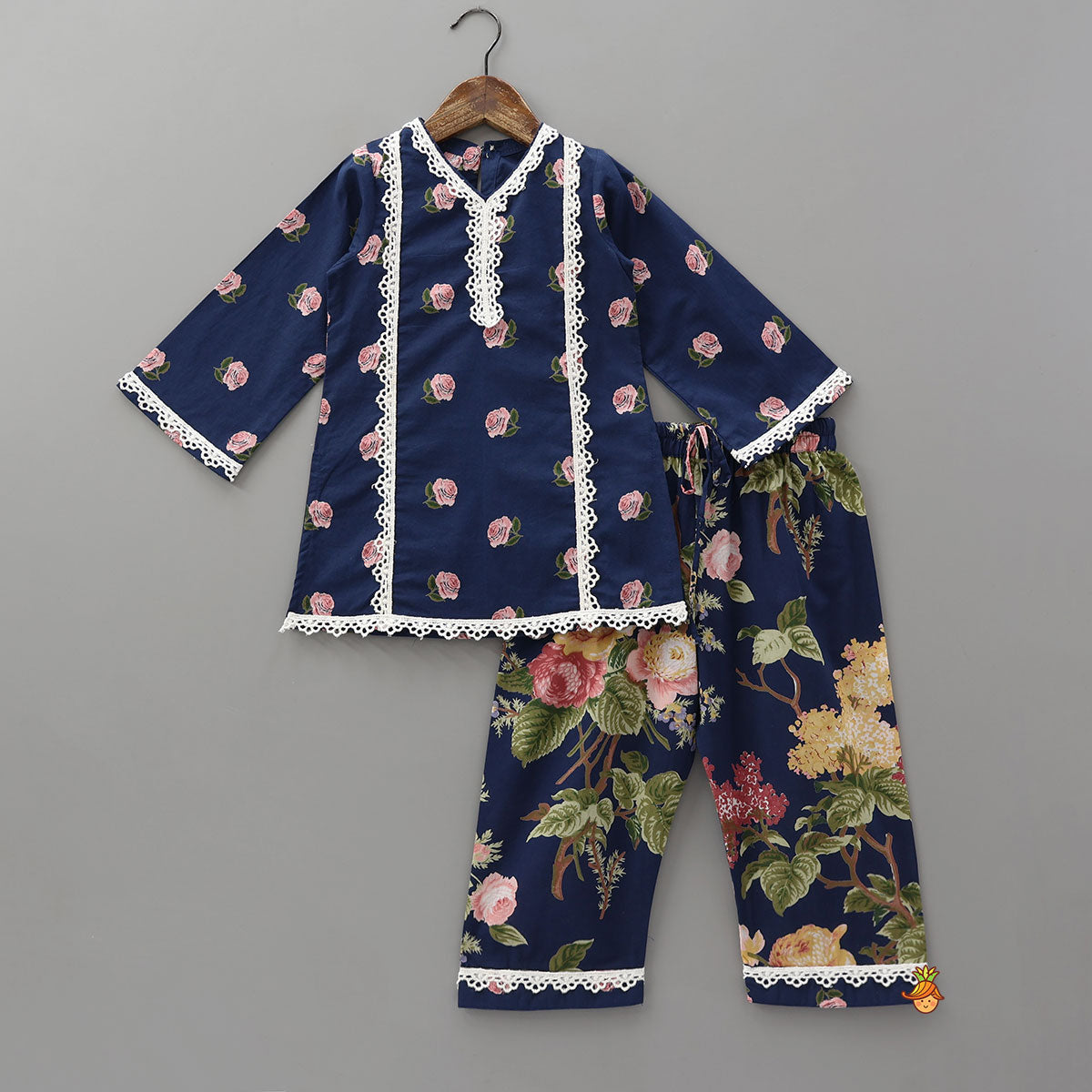 Floral Hand Block Print Lace Detailed Kurti With Pants