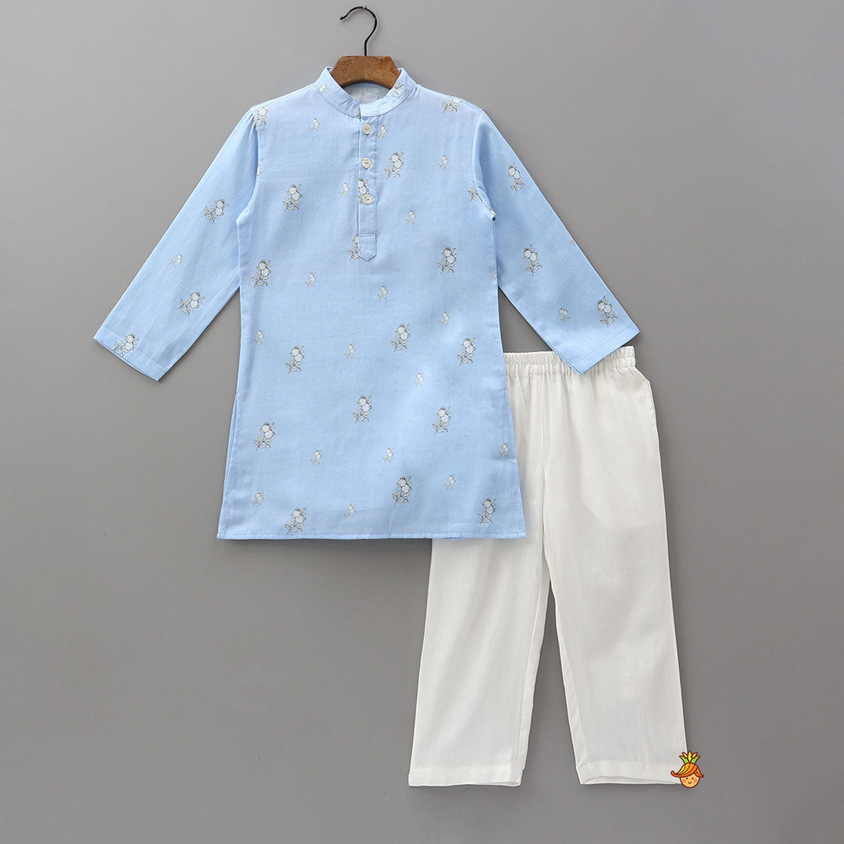 Soft And Comfortable Printed Kurta With Pyjama