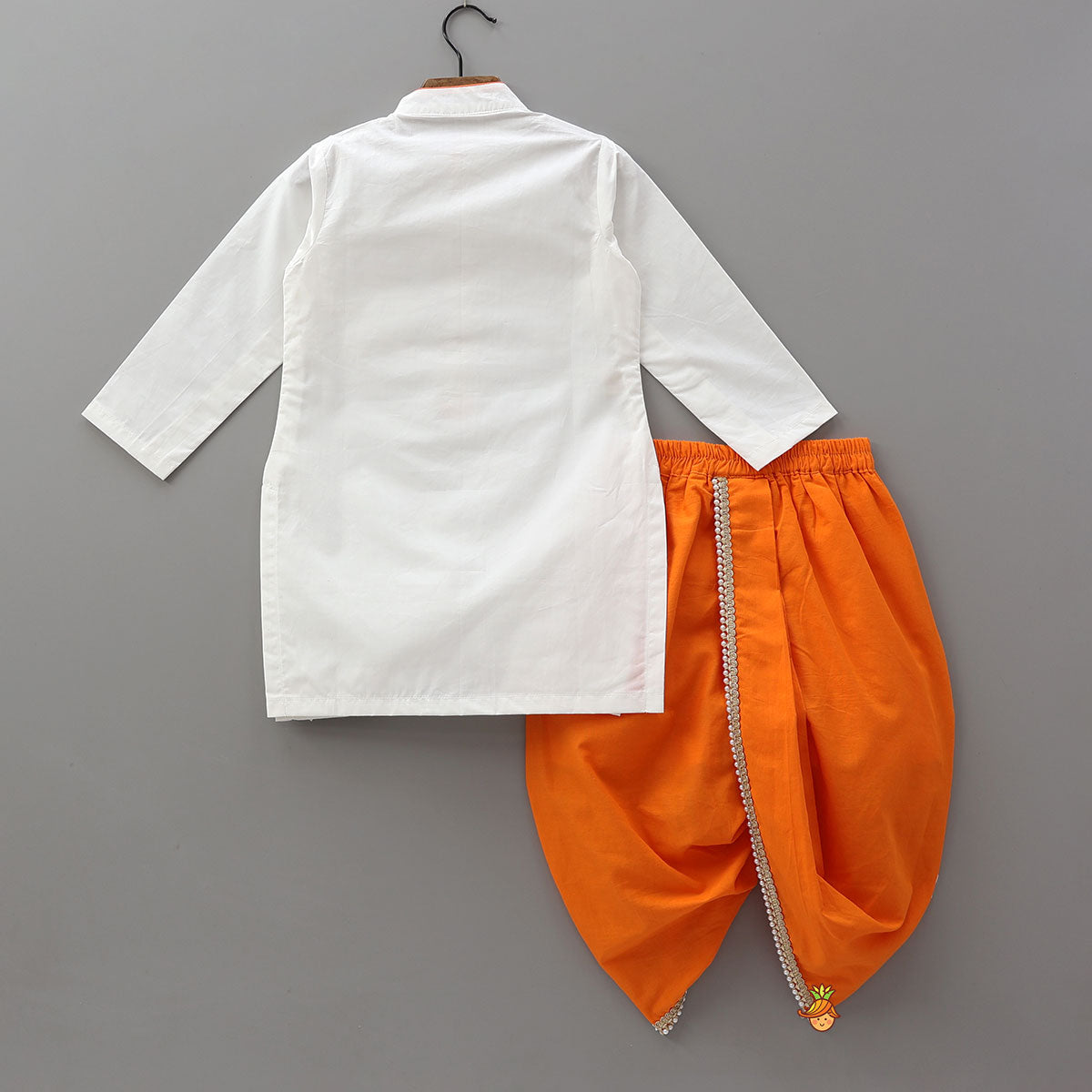 Ganesha Motif Kurta With Embellished Dhoti