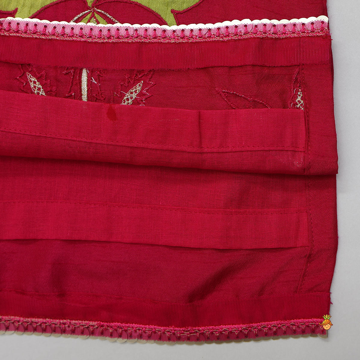 Floral Zari Detailed Kurti With Pleated Pants And Dupatta