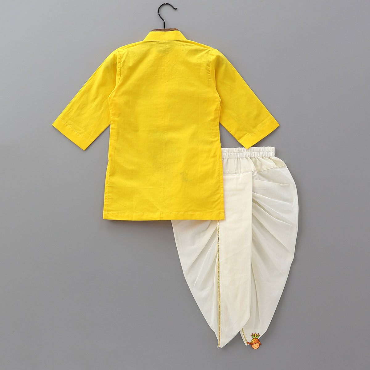 Ganesh Motif Embroidered Kurta With Dhoti