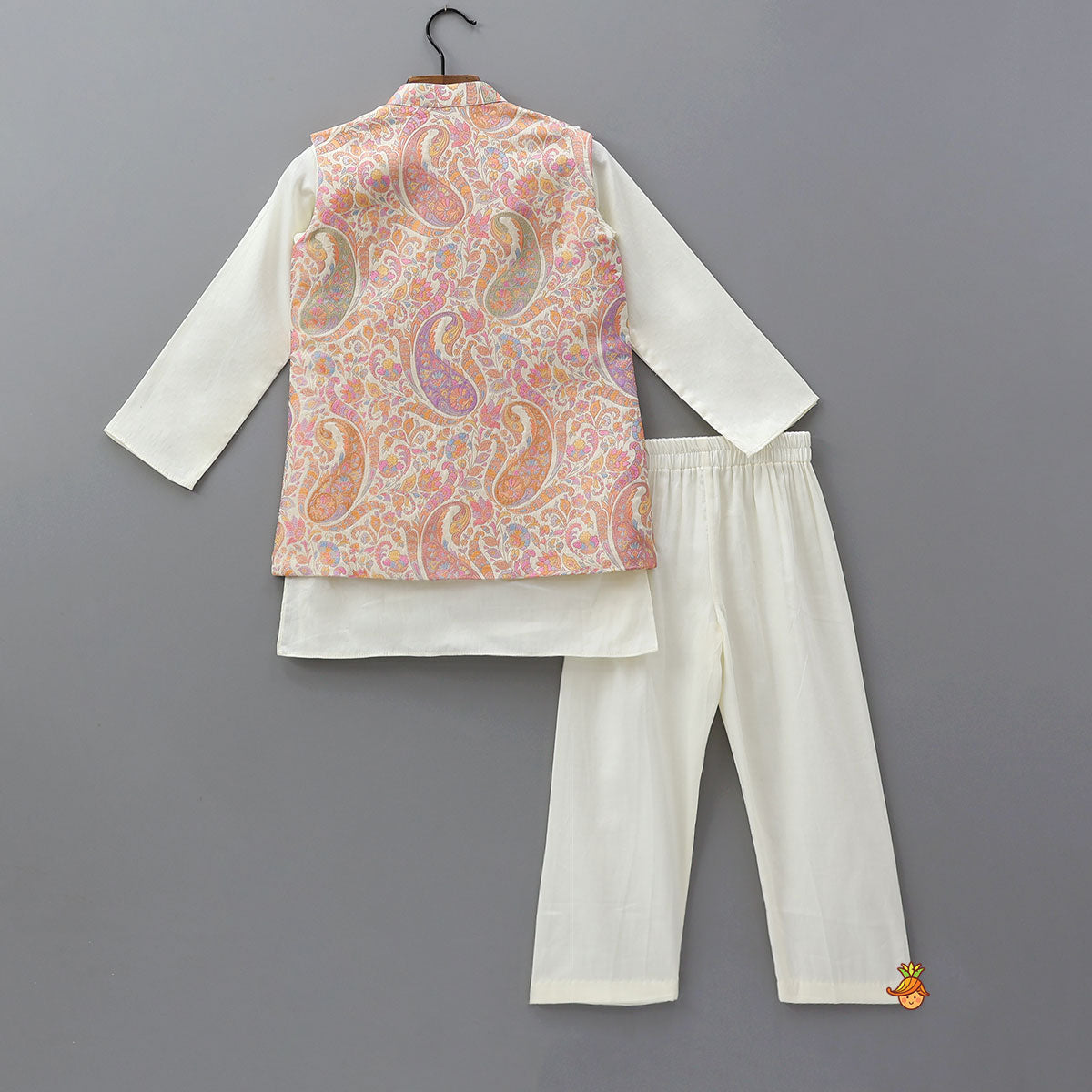 Kurta And Paisley Printed Jacket With Pyjama