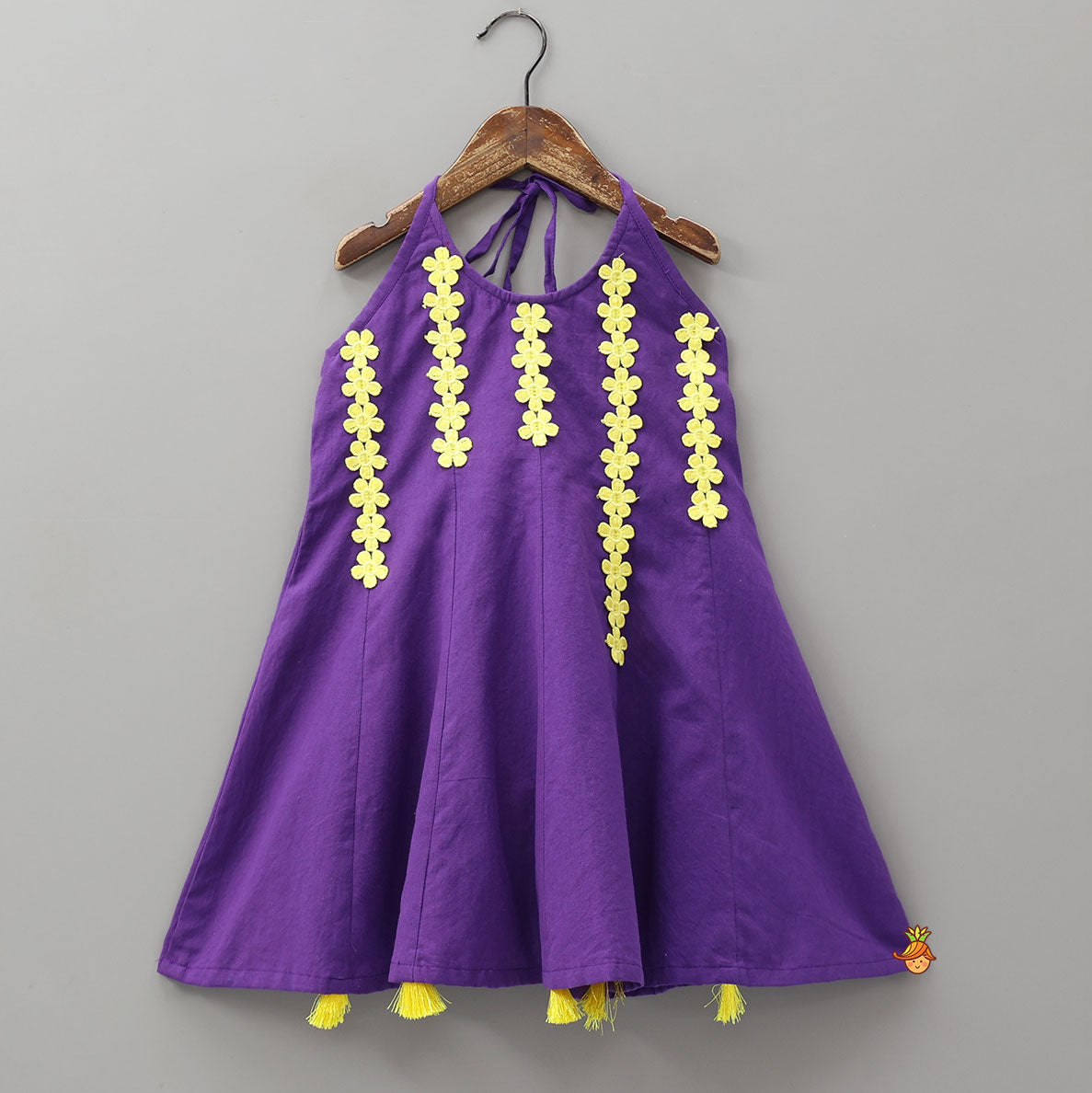 Floral Lace Work Halter Neck Kurti And Pant With Contrasting Dupatta
