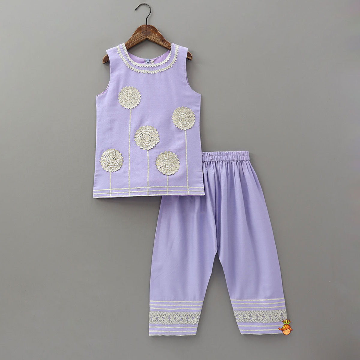 Gota Floral Embroidered Kurti And Pants With Matching Dupatta And Potli Bag