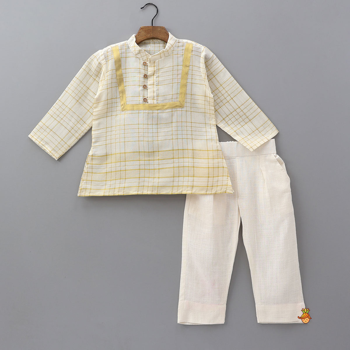Classic Checked Kurta And Pyjama