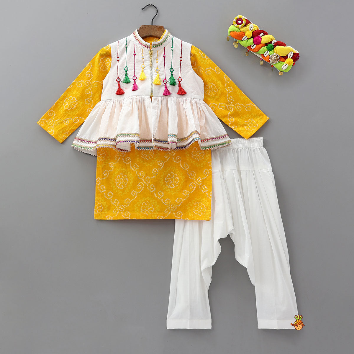 Bandhani Printed Kurta With Kediya Style Jacket And Salwar With Headband