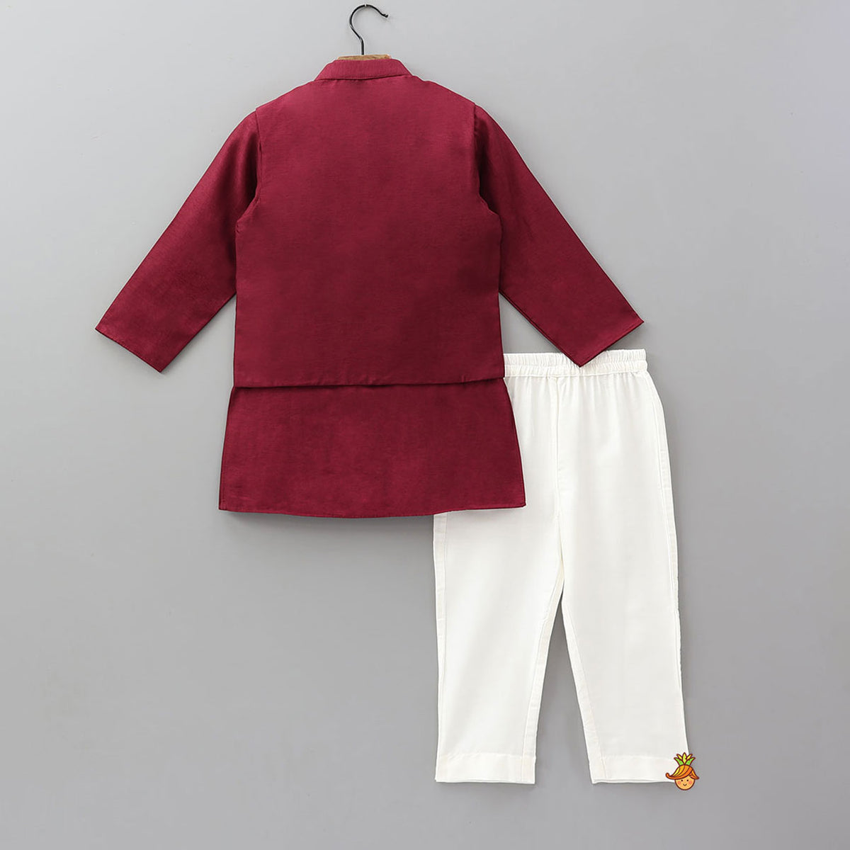 Ethnic Kurta With Gota Leaf Work Jacket And Pyjama