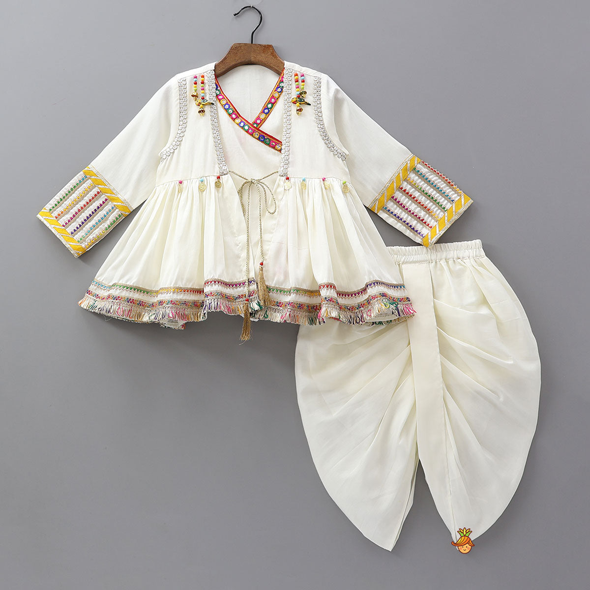 Contrasting Faux Mirror Lace Detailed Kediya With Dhoti And Head Band