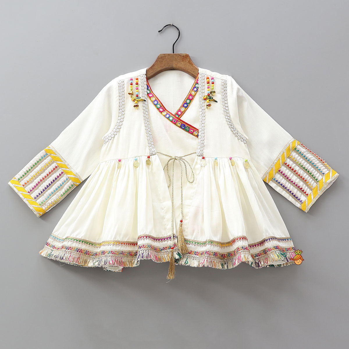 Contrasting Faux Mirror Lace Detailed Kediya With Dhoti And Head Band