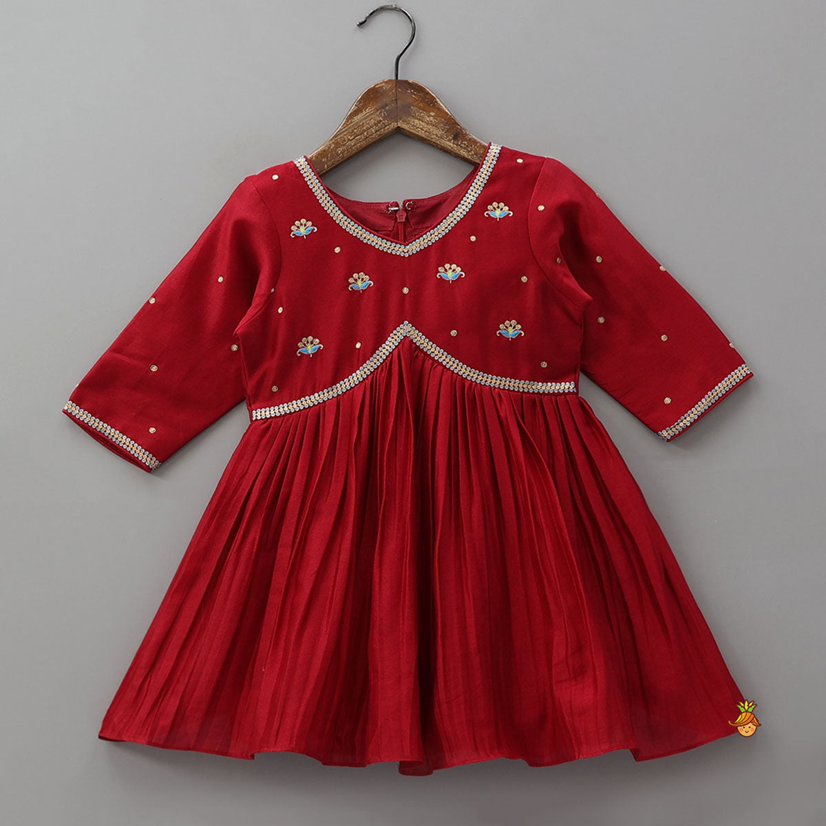 Booti Work Pleated Graceful Kurti And Pant