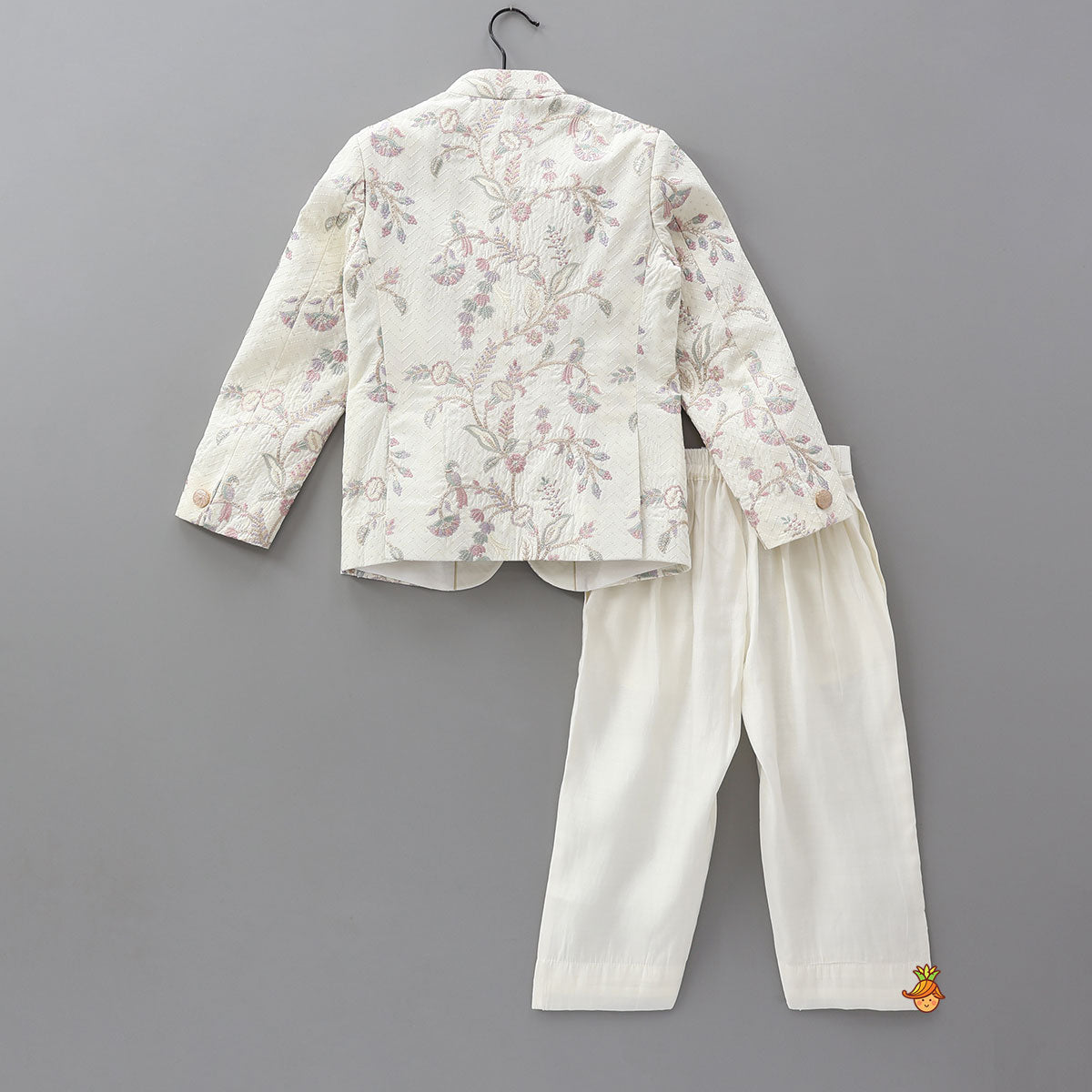 Intricately Embroidered Sherwani With Pocket Square And Pant