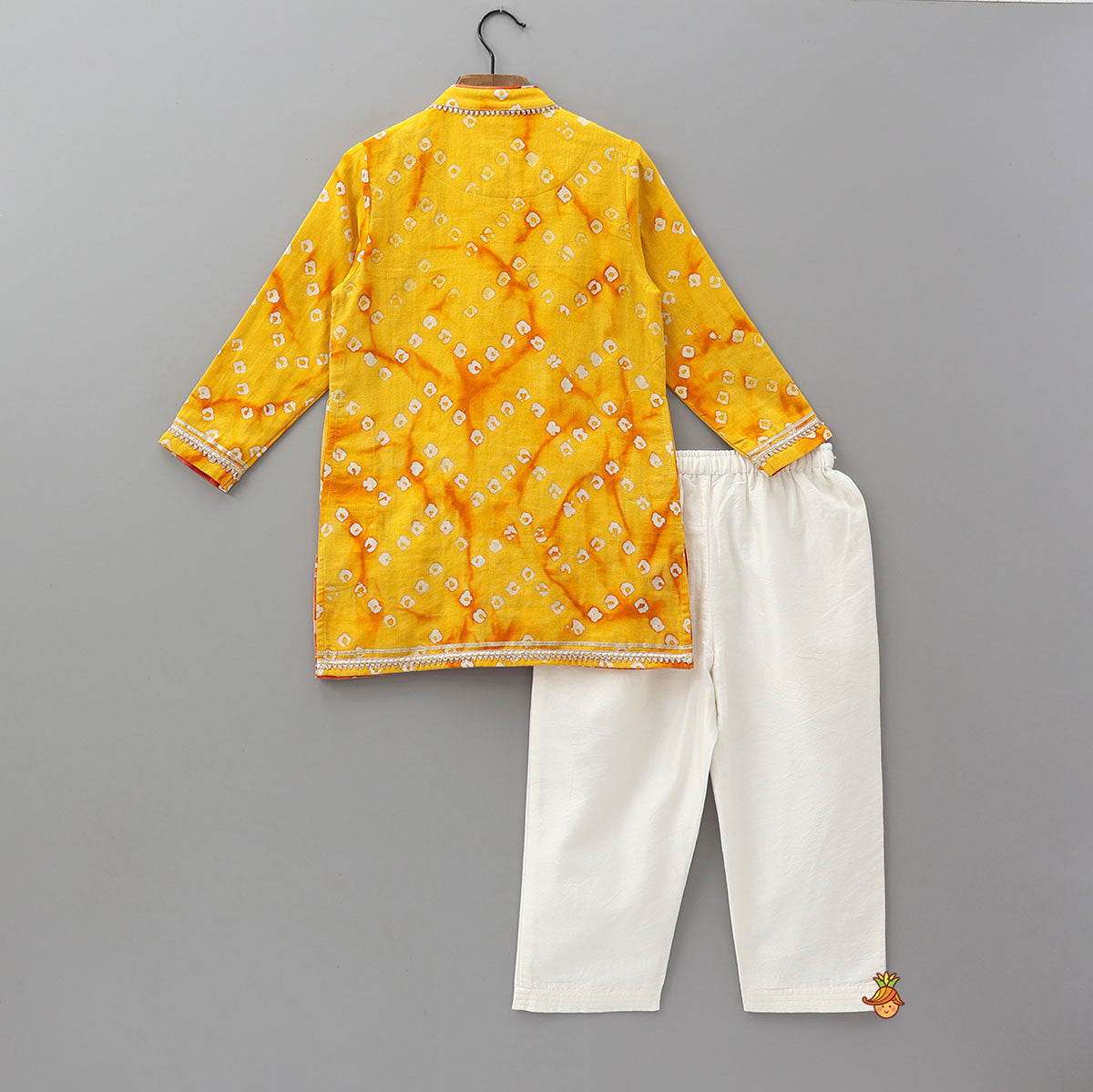 Bandhani Printed Festive Kurta And Pyjama
