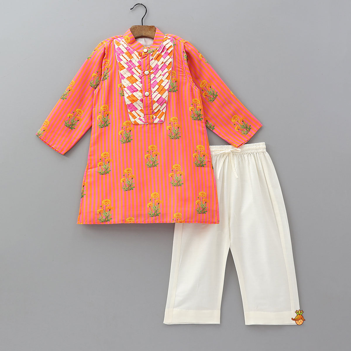 Pin Tuck Detail Floral Printed Kurta And Pyjama