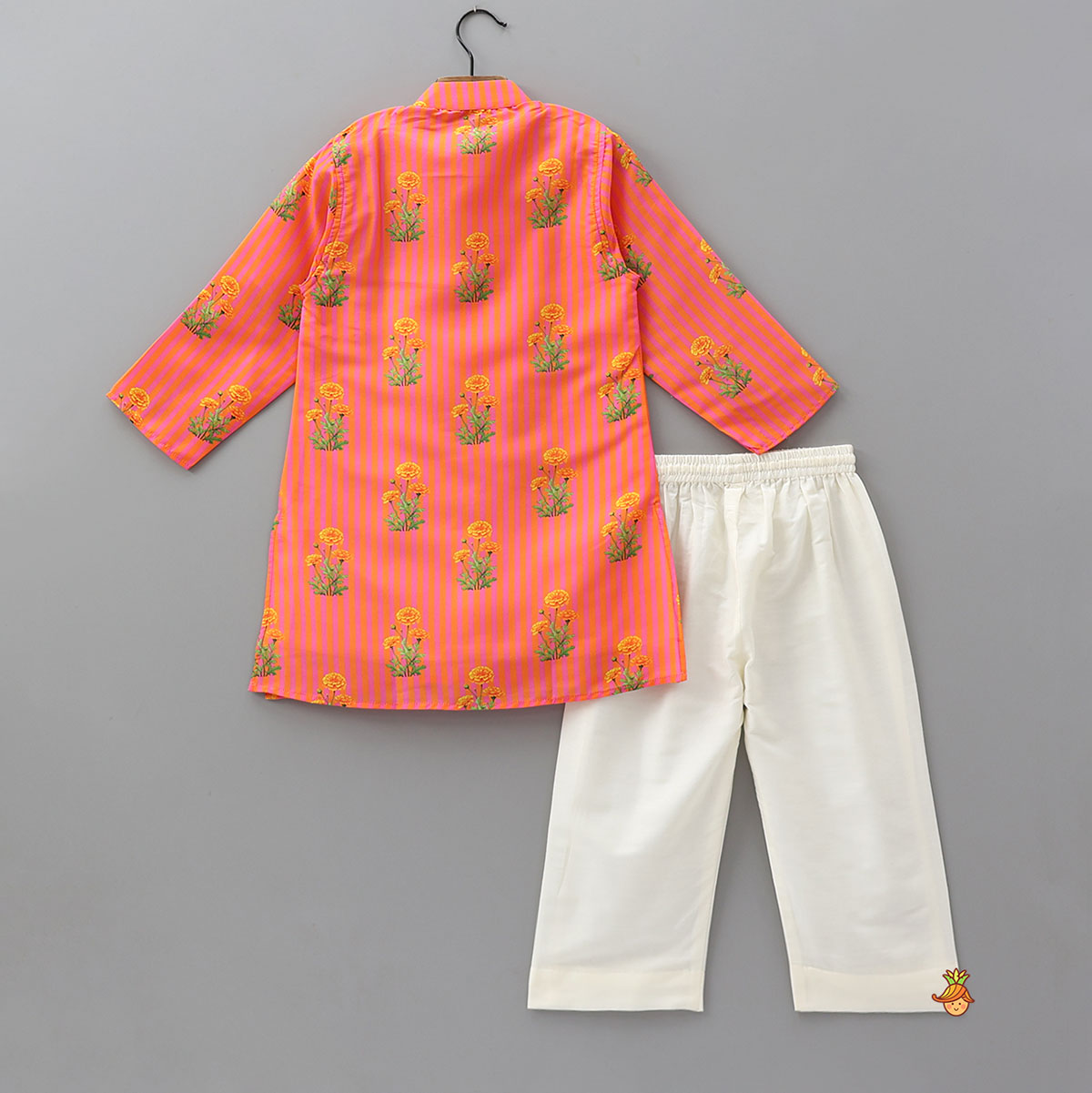Pin Tuck Detail Floral Printed Kurta And Pyjama