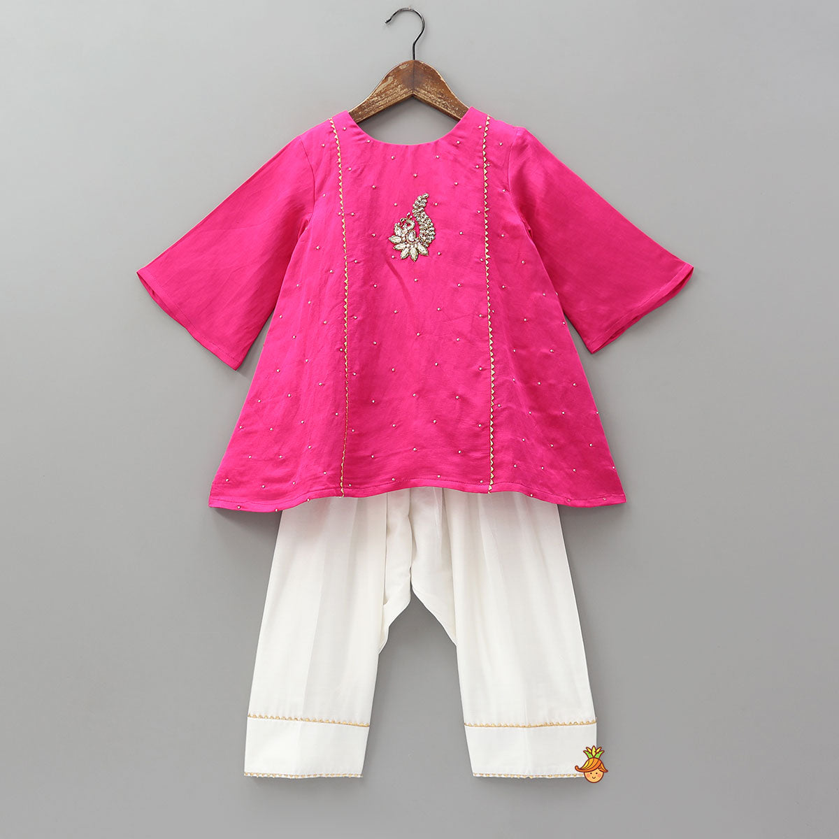 Stylish Bell Sleeve Kurti And Salwar