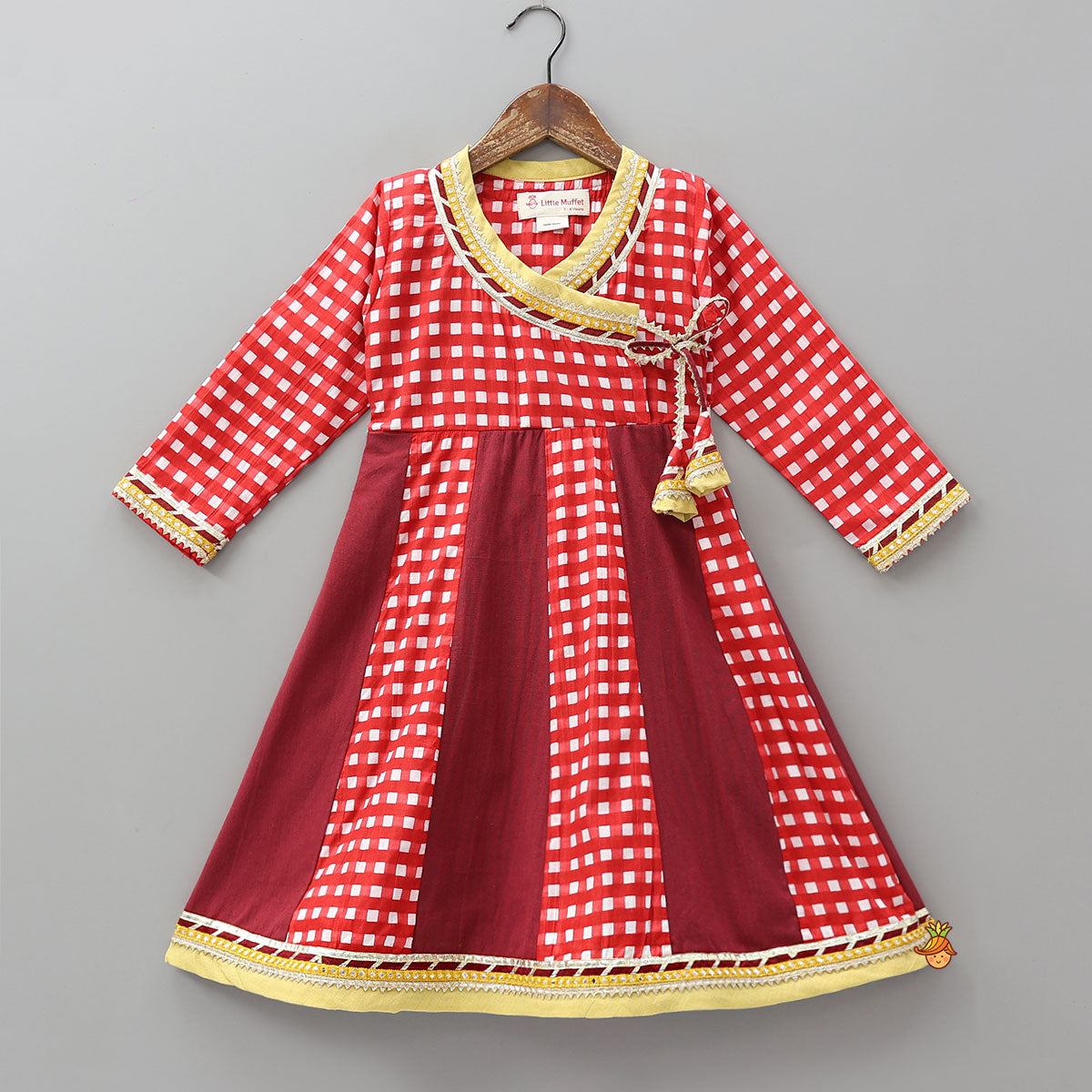 Checks Printed Kurti And Pant With Dupatta
