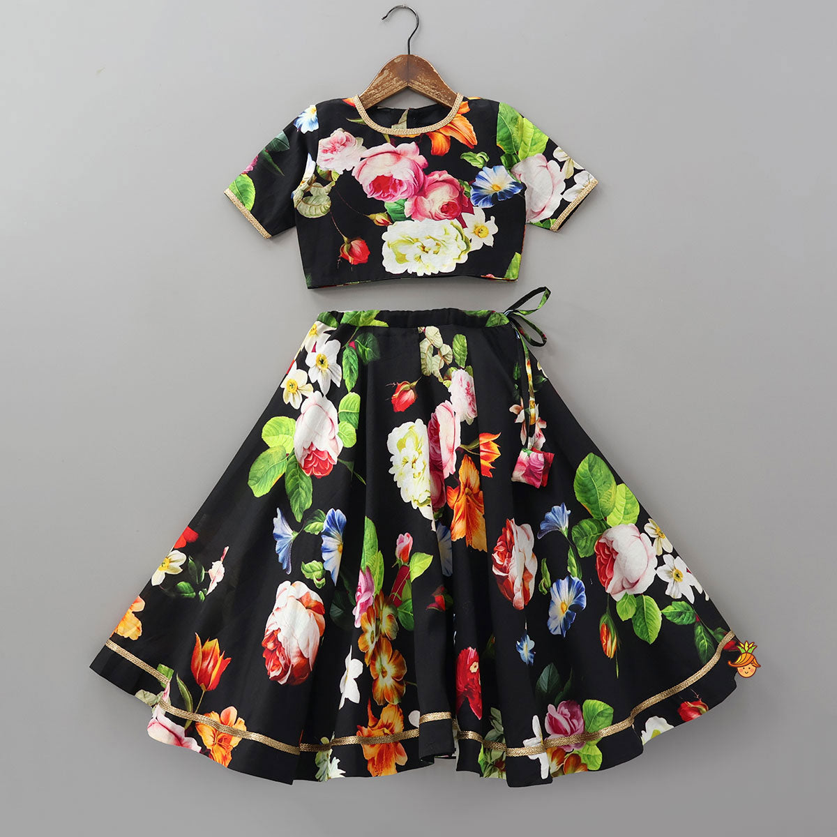 Elegant Floral Printed Top And Lehenga With Net Dupatta