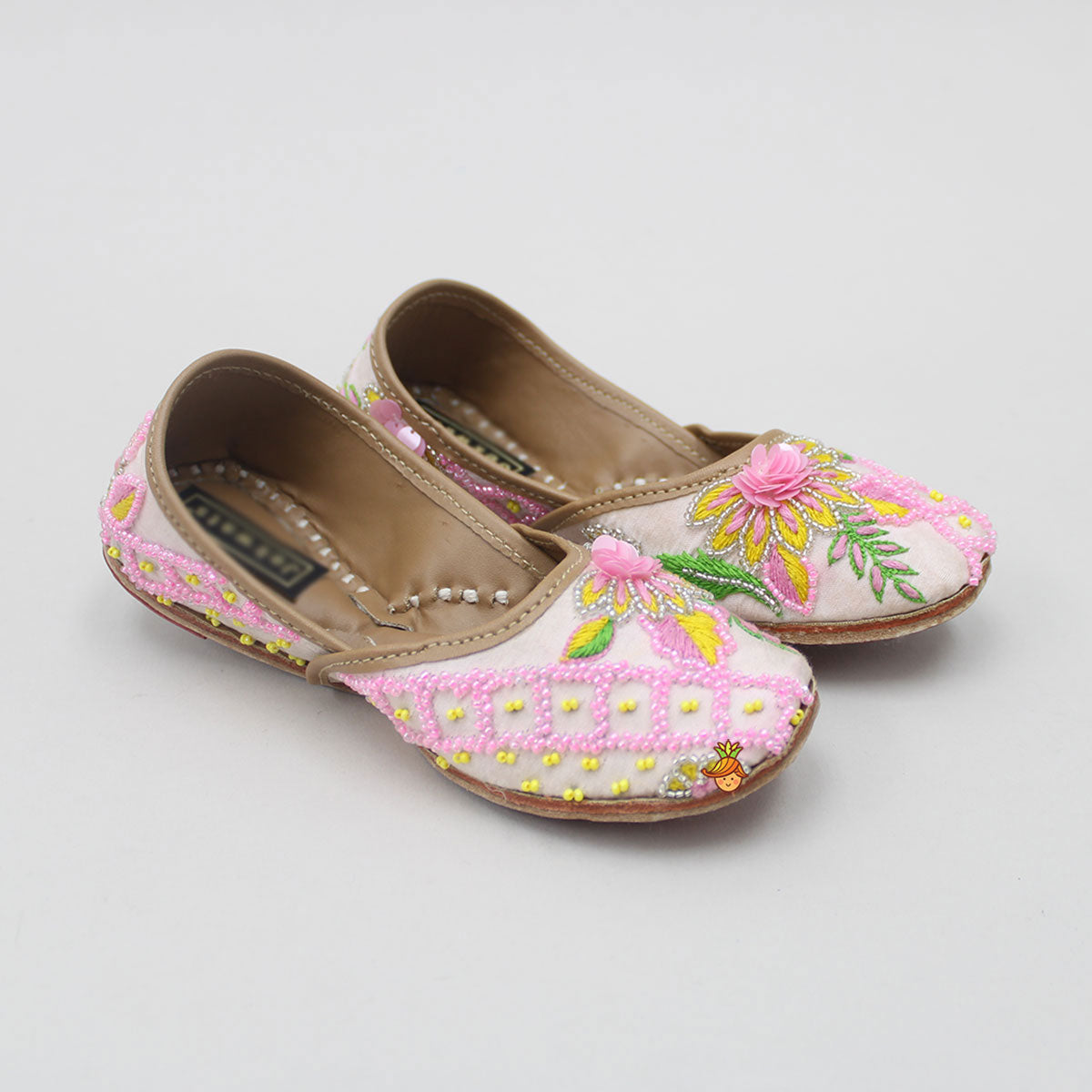 Bead And Floral Thread embroidered Jutti