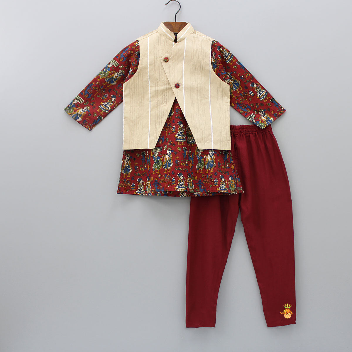 Pin Tuck Detailed Stylish Cut Out Jacket And Printed Kurta With Churidar