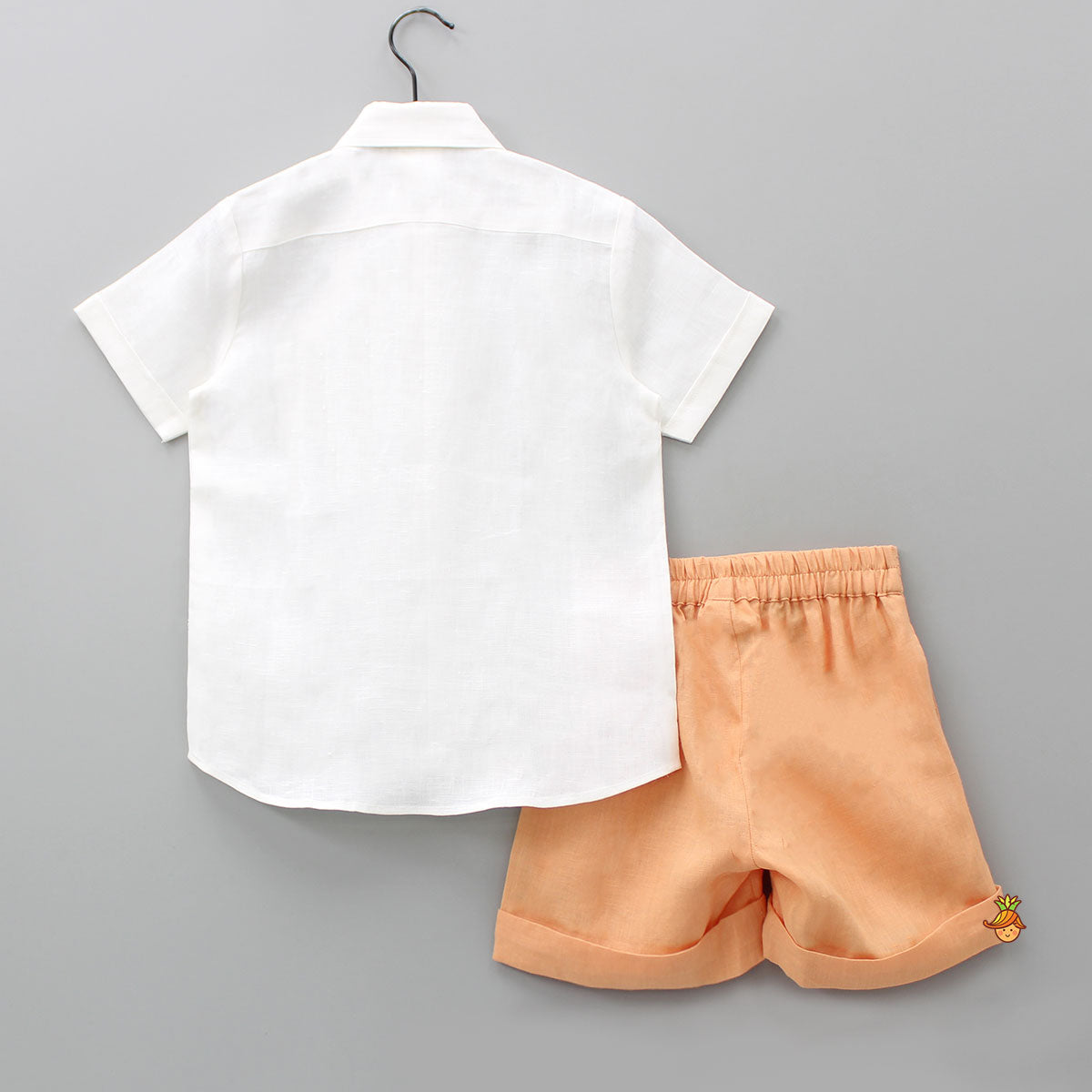 Patch Pocket Off White Shirt And Peach Shorts With Bow Tie